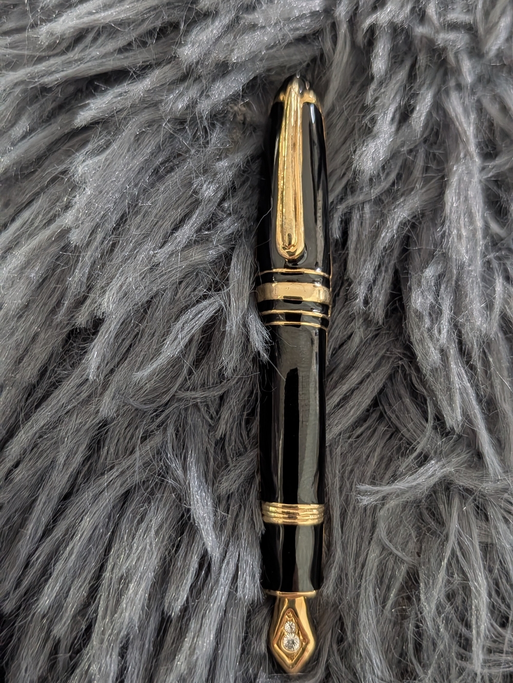 Black & Gold Fountain Pen Brooch